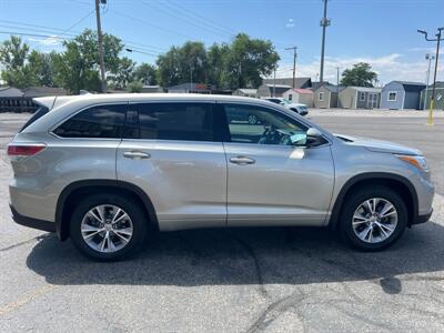 2015 Toyota Highlander LE   - Photo 8 - Billings, MT 59102