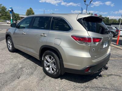 2015 Toyota Highlander LE   - Photo 3 - Billings, MT 59102