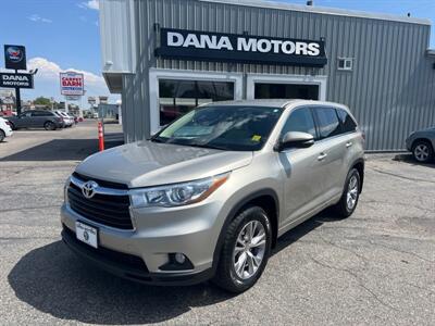 2015 Toyota Highlander LE   - Photo 1 - Billings, MT 59102