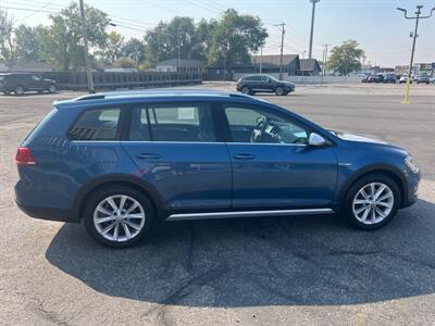 2017 Volkswagen Golf Alltrack TSI SE 4Motion   - Photo 9 - Billings, MT 59102