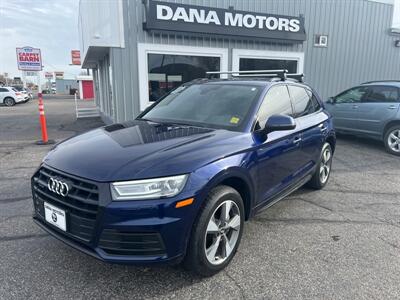 2020 Audi Q5 quattro Titanium Pre  