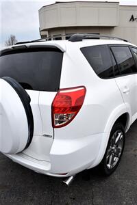 2008 Toyota RAV4 Sport   - Photo 15 - Downers Grove, IL 60515