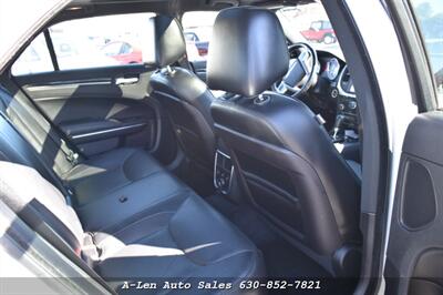 2011 Chrysler 300C   - Photo 32 - Downers Grove, IL 60515