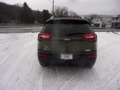 2014 Jeep Cherokee Latitude  4x4 - Photo 10 - Tamaqua, PA 18252