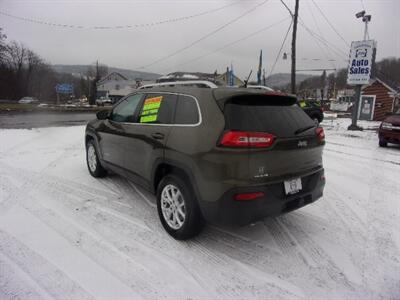 2014 Jeep Cherokee Latitude  4x4 - Photo 9 - Tamaqua, PA 18252