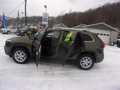 2014 Jeep Cherokee Latitude  4x4 - Photo 13 - Tamaqua, PA 18252