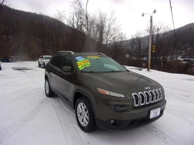 2014 Jeep Cherokee Latitude  4x4 - Photo 6 - Tamaqua, PA 18252