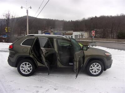 2014 Jeep Cherokee Latitude  4x4 - Photo 15 - Tamaqua, PA 18252