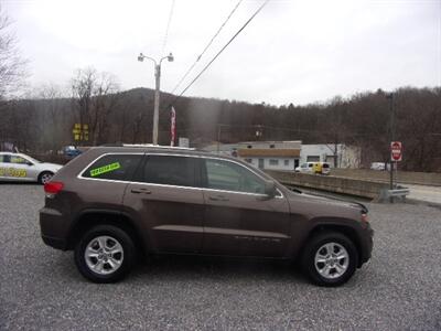 2017 Jeep Grand Cherokee Laredo E  4x4 - Photo 13 - Tamaqua, PA 18252