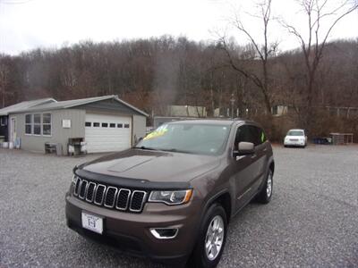 2017 Jeep Grand Cherokee Laredo E  4x4 - Photo 2 - Tamaqua, PA 18252