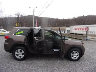 2017 Jeep Grand Cherokee Laredo E  4x4 - Photo 14 - Tamaqua, PA 18252