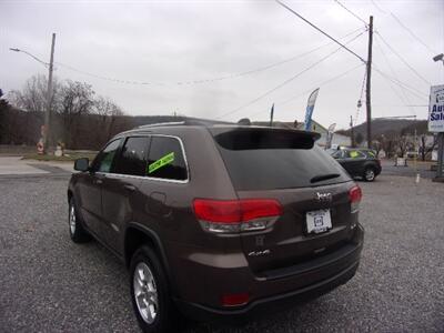 2017 Jeep Grand Cherokee Laredo E  4x4 - Photo 8 - Tamaqua, PA 18252