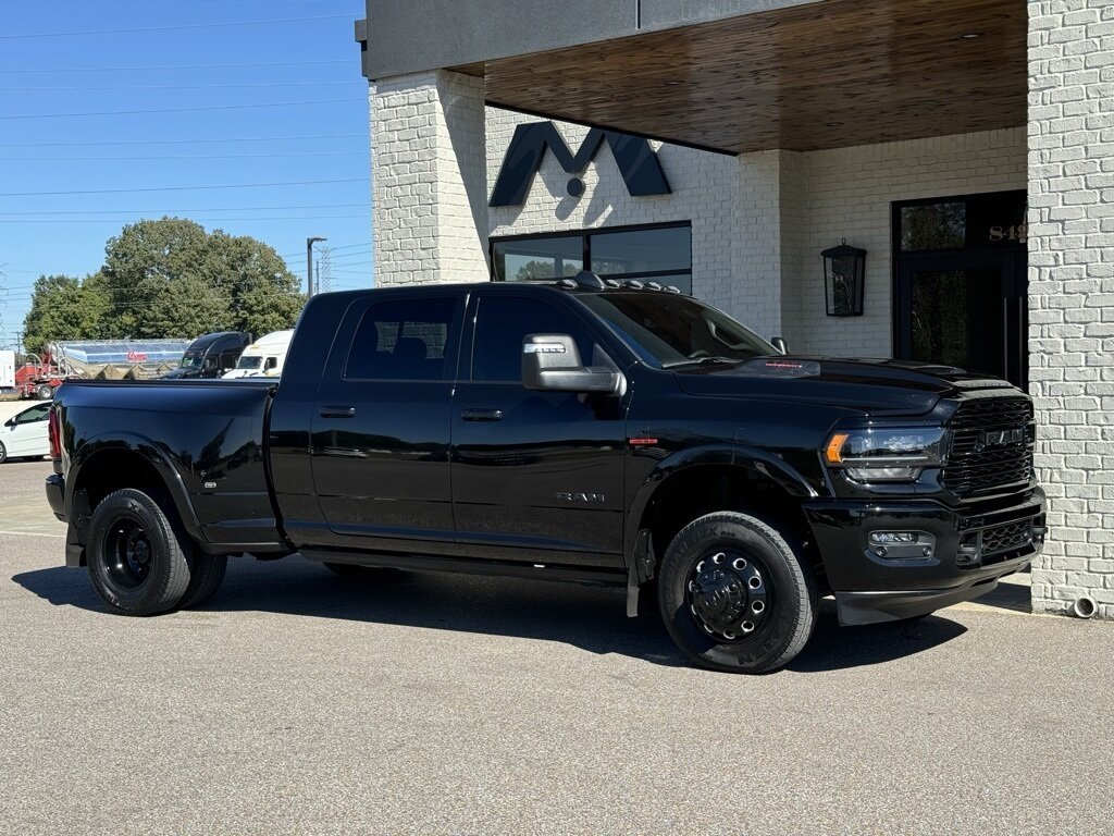 2023 RAM 3500 Limited   - Photo 20 - Martin, TN 38237