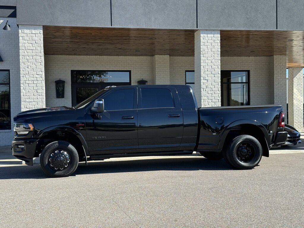 2023 RAM 3500 Limited   - Photo 6 - Martin, TN 38237