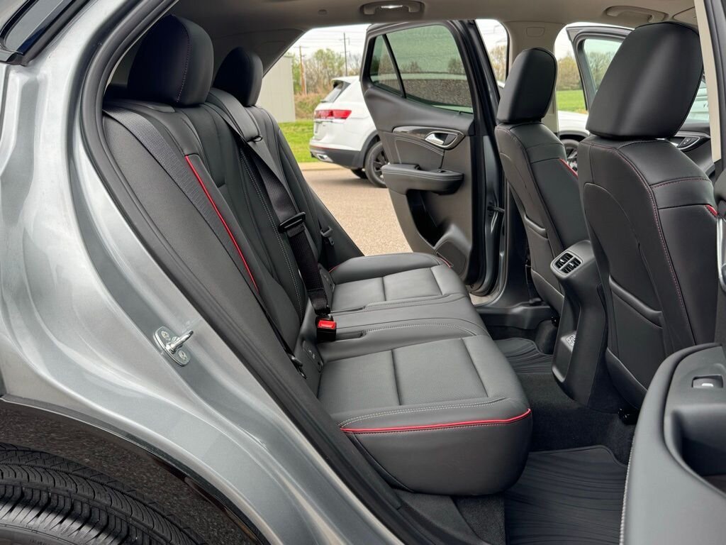 2023 Buick Envision Essence   - Photo 42 - Martin, TN 38237
