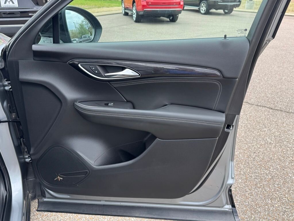 2023 Buick Envision Essence   - Photo 46 - Martin, TN 38237