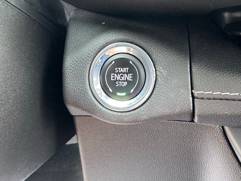 2023 Buick Envision Essence   - Photo 33 - Martin, TN 38237