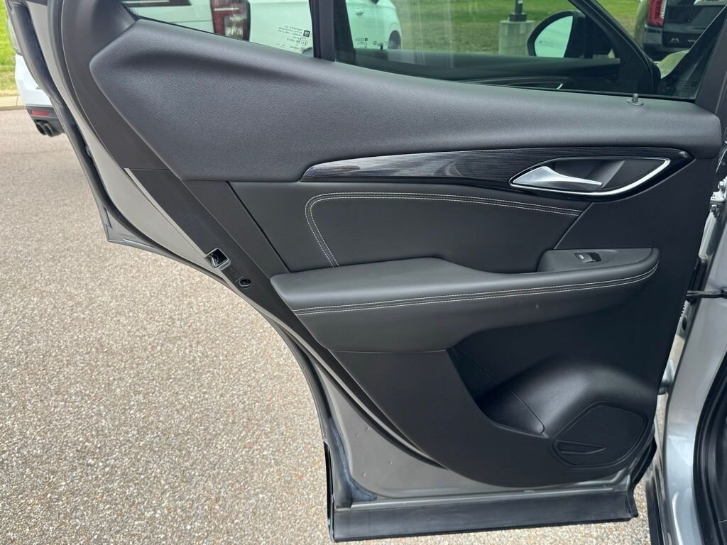 2023 Buick Envision Essence   - Photo 39 - Martin, TN 38237