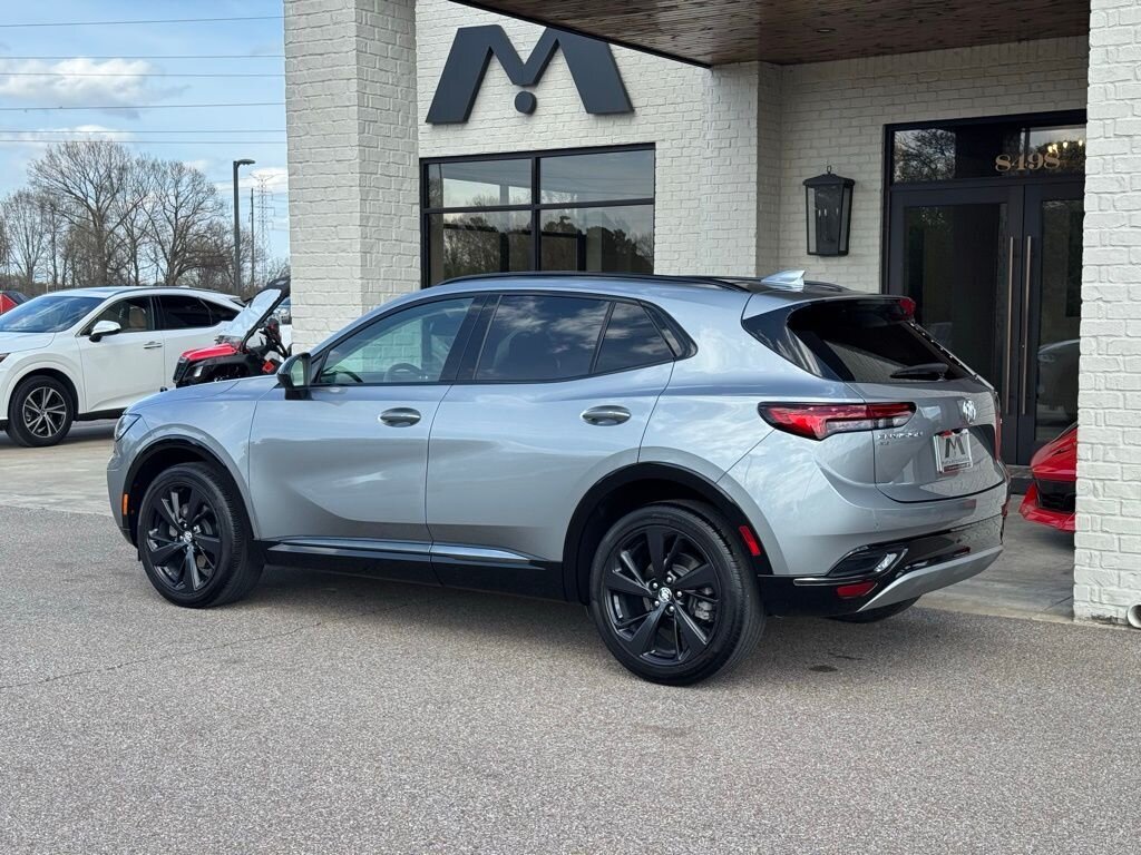 2023 Buick Envision Essence   - Photo 9 - Martin, TN 38237