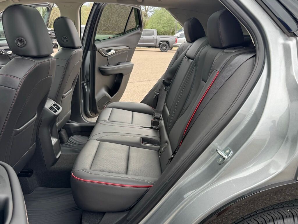 2023 Buick Envision Essence   - Photo 38 - Martin, TN 38237