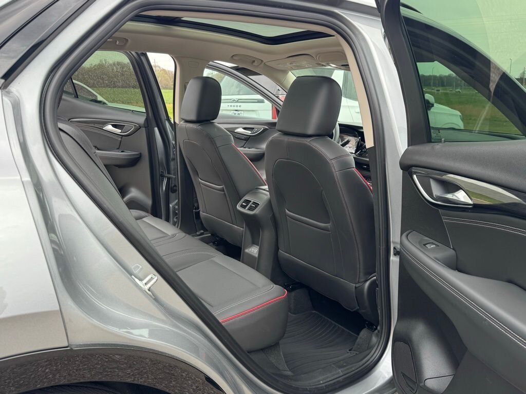 2023 Buick Envision Essence   - Photo 41 - Martin, TN 38237