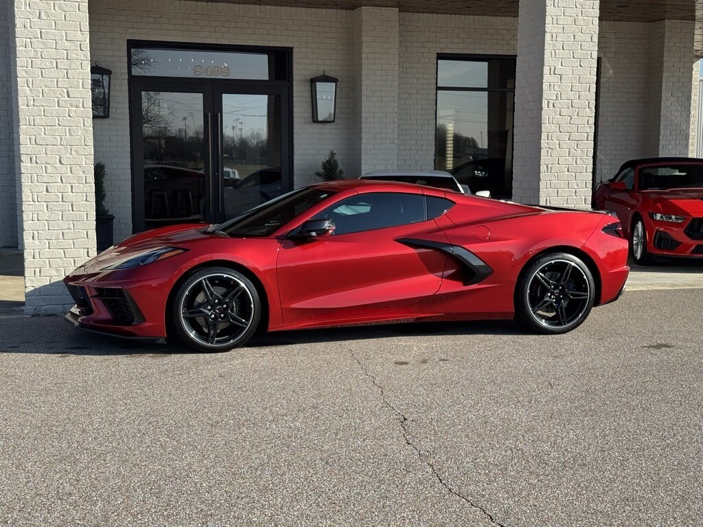2022 Chevrolet Corvette Stingray 2LT - Photo 5 - Martin, TN 38237