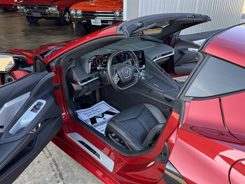 2022 Chevrolet Corvette Stingray 2LT - Photo 2 - Martin, TN 38237