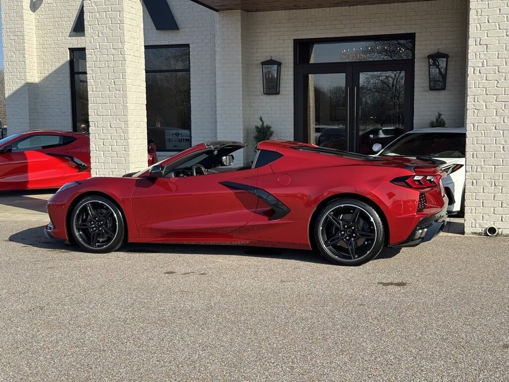 2022 Chevrolet Corvette Stingray 2LT - Photo 16 - Martin, TN 38237