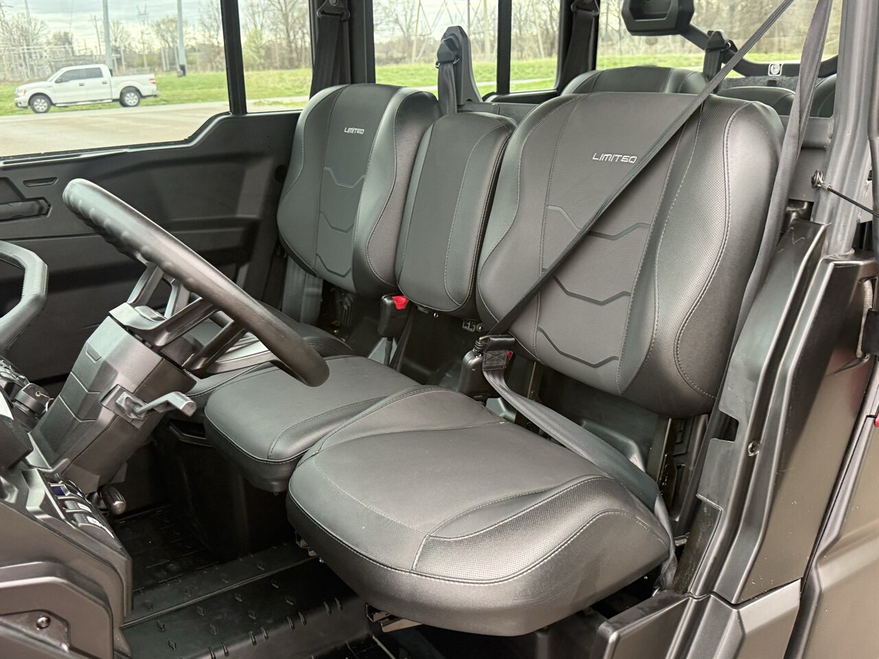 2024 Can-Am Defender MAX Limited HD10   - Photo 11 - Martin, TN 38237