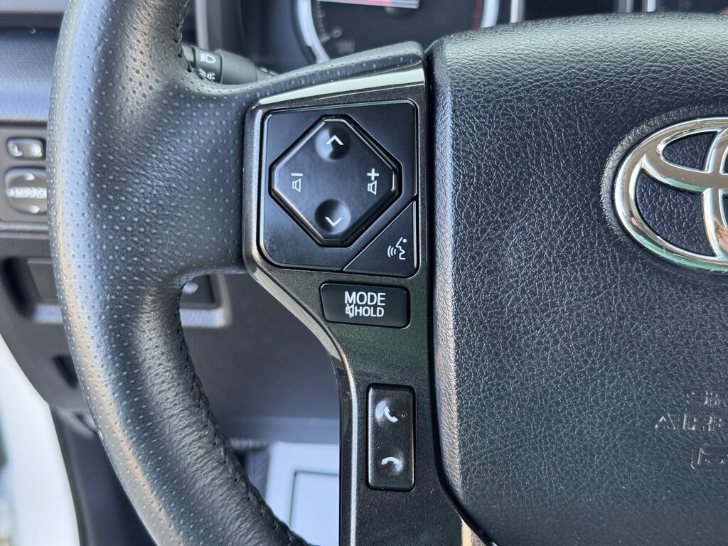 2022 Toyota 4Runner TRD Off-Road - Photo 23 - Martin, TN 38237