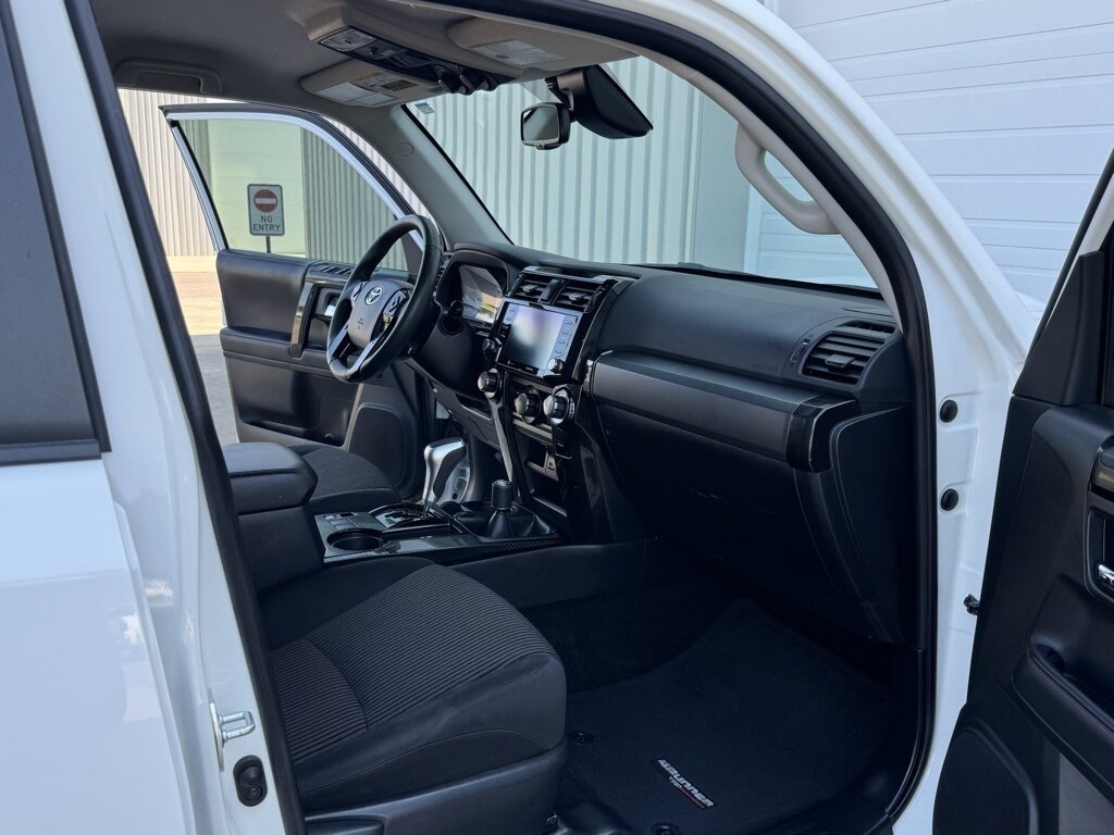 2022 Toyota 4Runner TRD Off-Road - Photo 42 - Martin, TN 38237