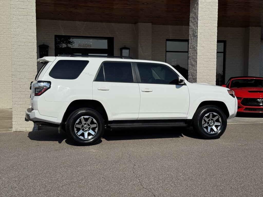 2022 Toyota 4Runner TRD Off-Road - Photo 13 - Martin, TN 38237
