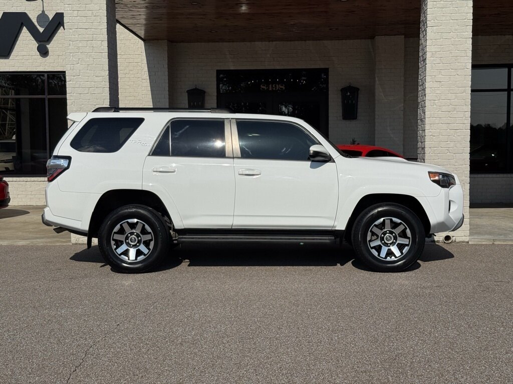 2022 Toyota 4Runner TRD Off-Road - Photo 14 - Martin, TN 38237