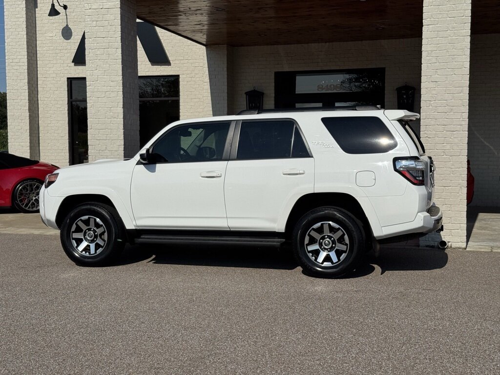 2022 Toyota 4Runner TRD Off-Road - Photo 7 - Martin, TN 38237