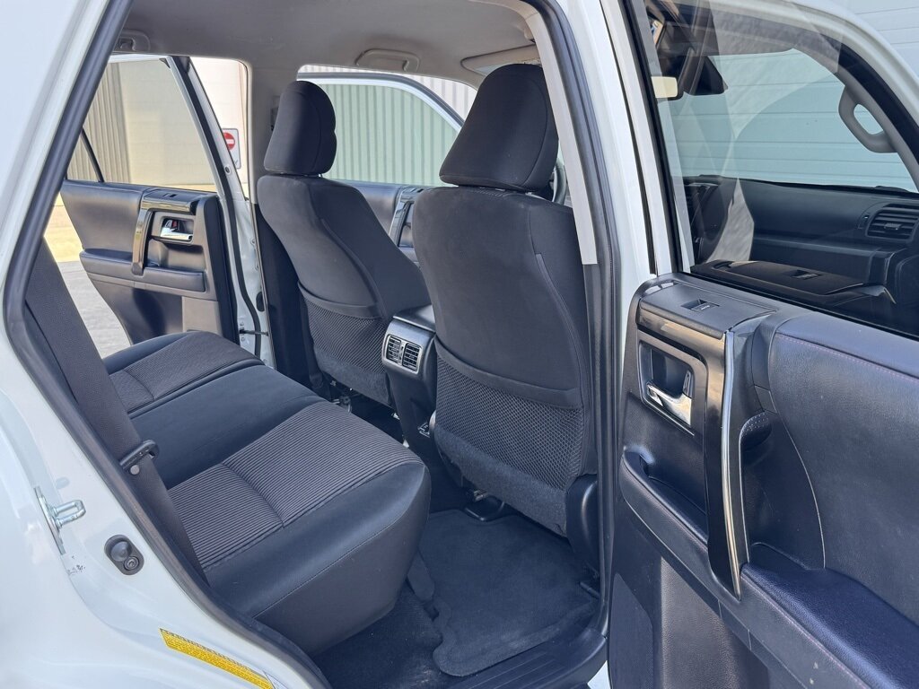 2022 Toyota 4Runner TRD Off-Road - Photo 38 - Martin, TN 38237