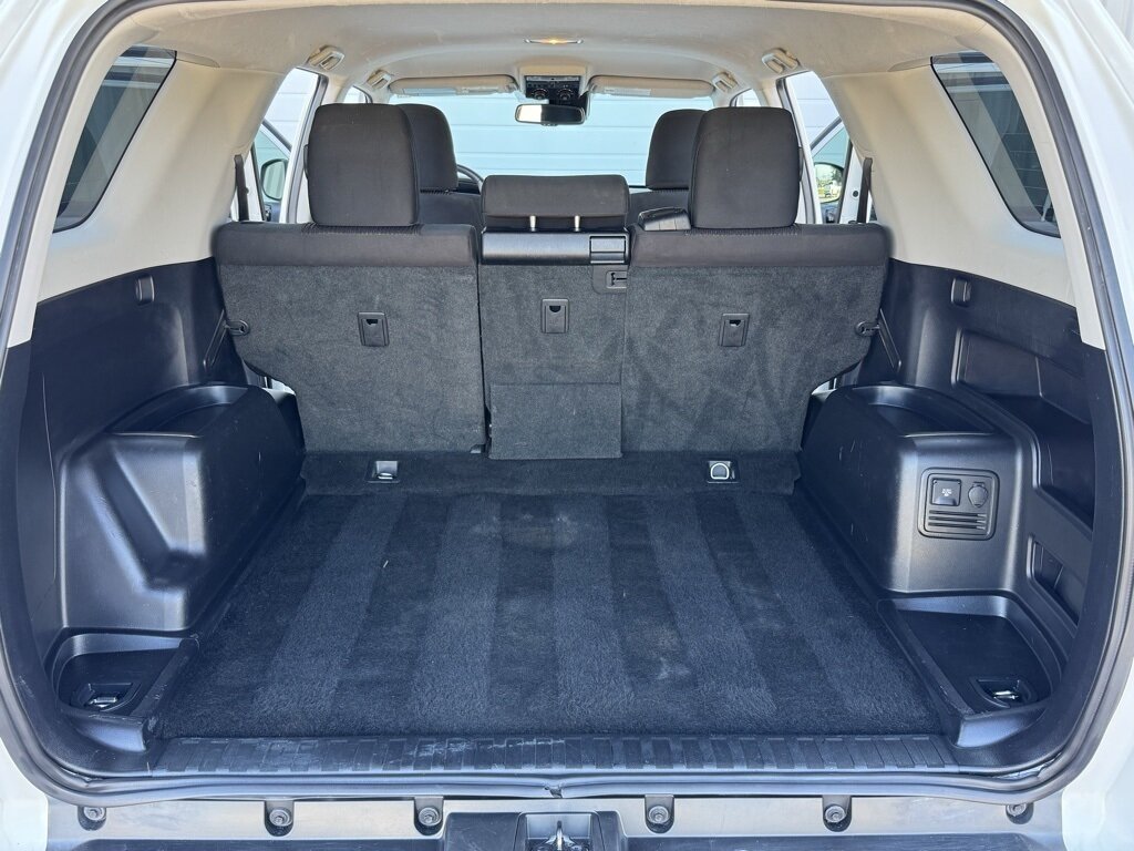 2022 Toyota 4Runner TRD Off-Road - Photo 37 - Martin, TN 38237
