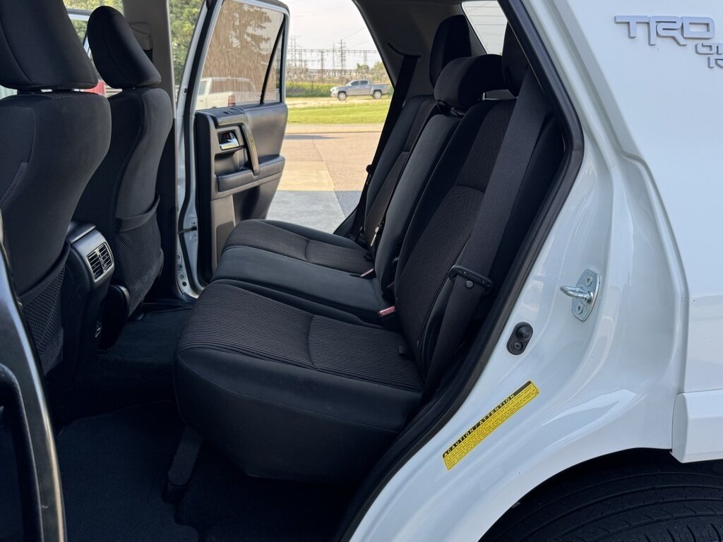 2022 Toyota 4Runner TRD Off-Road - Photo 35 - Martin, TN 38237