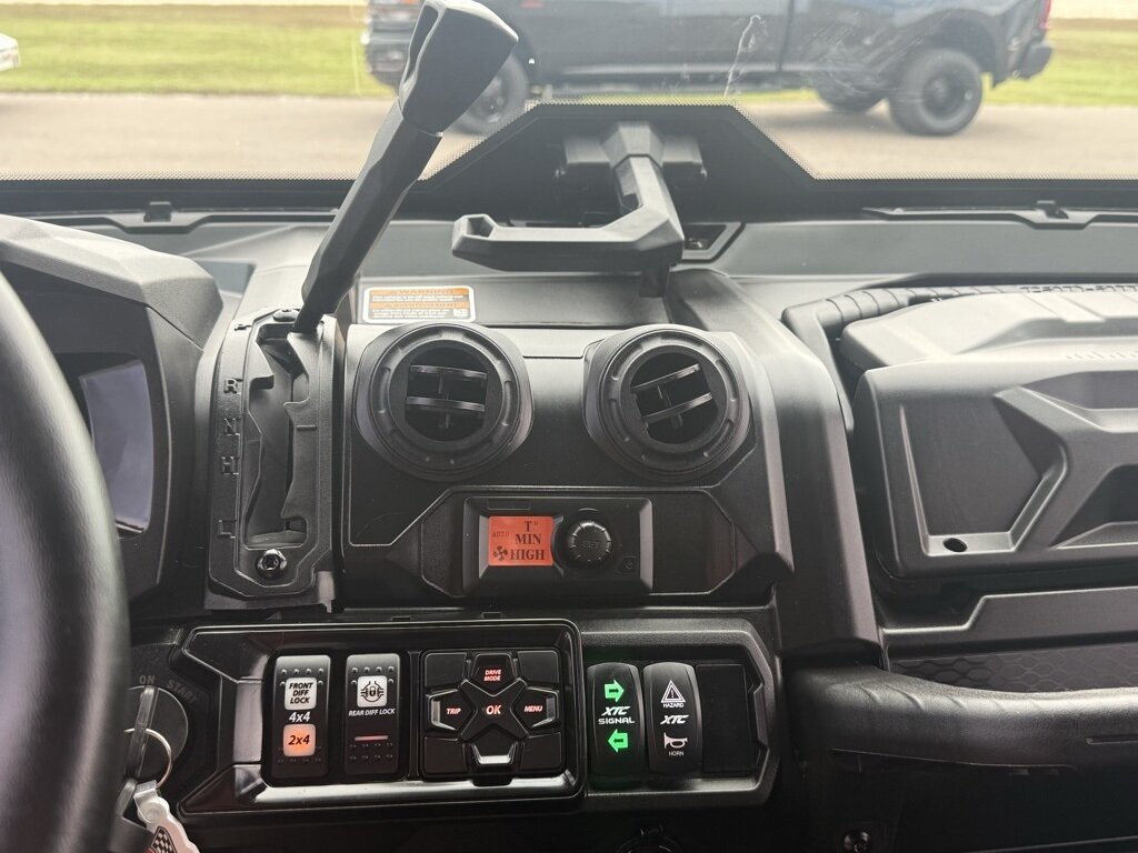 2025 CAN-AM DEFENDER MAX HD10 LONESTAR LIMITED - Photo 15 - Martin, TN 38237