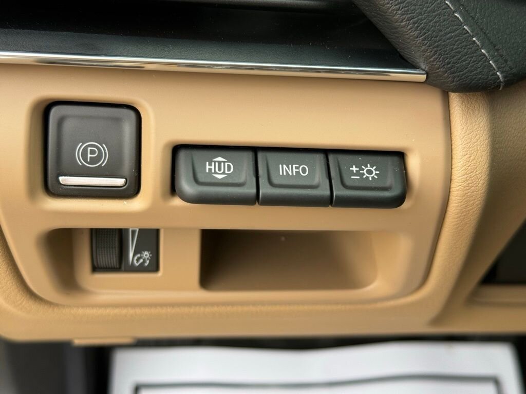 2022 Cadillac CTS Premium Luxury - Photo 33 - Martin, TN 38237