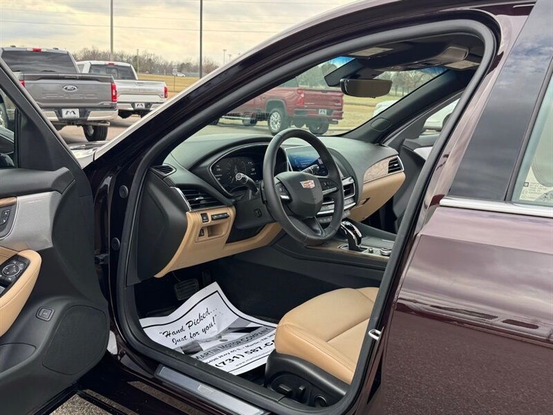 2022 Cadillac CTS Premium Luxury - Photo 2 - Martin, TN 38237