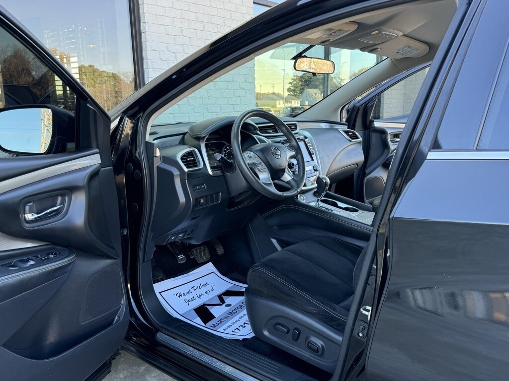 2017 Nissan Murano SV   - Photo 20 - Martin, TN 38237