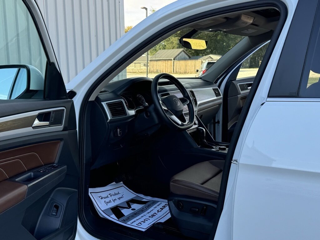 2021 Volkswagen Atlas 3.6L V6 SE w/Technology   - Photo 21 - Martin, TN 38237