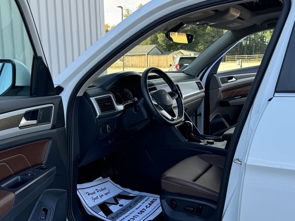 2021 Volkswagen Atlas 3.6L V6 SE w/Technology   - Photo 20 - Martin, TN 38237