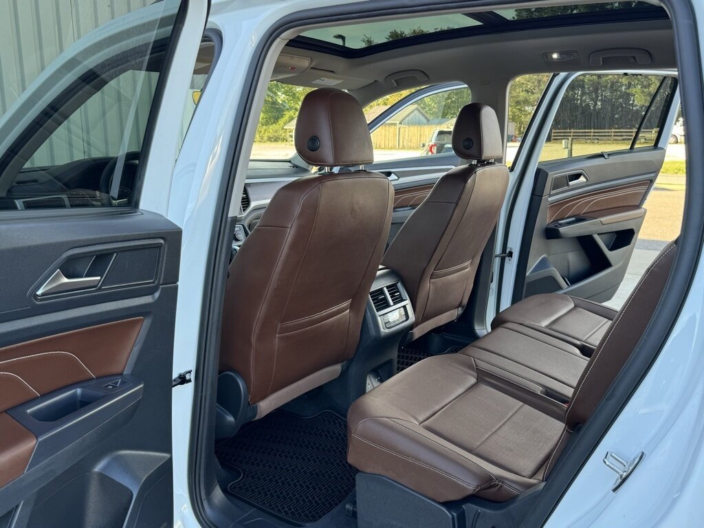 2021 Volkswagen Atlas 3.6L V6 SE w/Technology   - Photo 33 - Martin, TN 38237