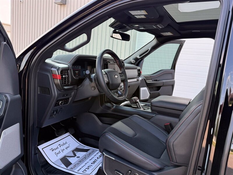 2025 Ford F-150 Raptor - Photo 2 - Martin, TN 38237