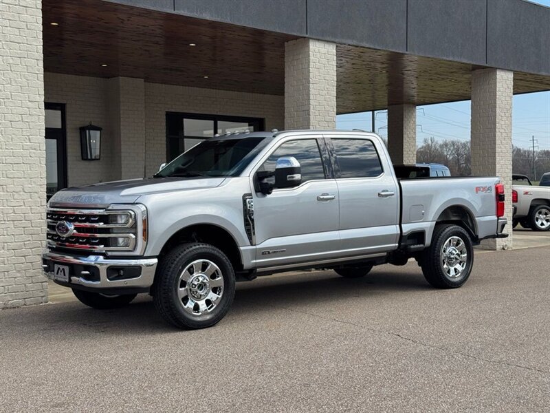2024 Ford F-250 Lariat   - Photo 4 - Martin, TN 38237
