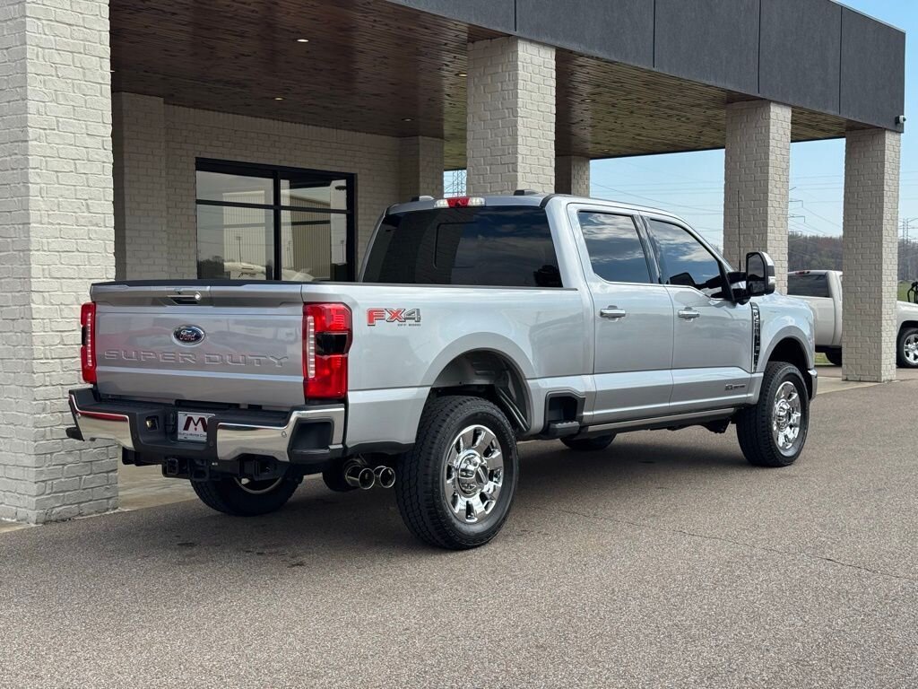 2024 Ford F-250 Lariat   - Photo 13 - Martin, TN 38237