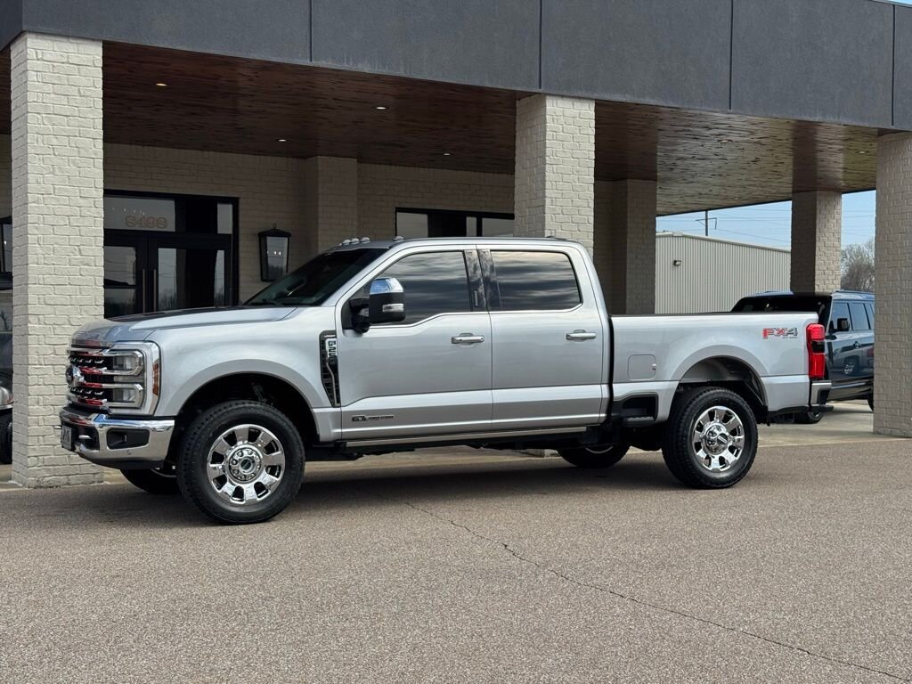 2024 Ford F-250 Lariat   - Photo 5 - Martin, TN 38237
