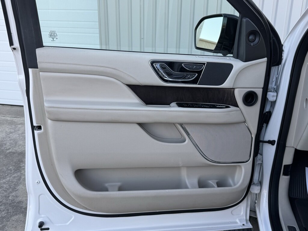 2018 Lincoln Navigator Reserve   - Photo 35 - Martin, TN 38237
