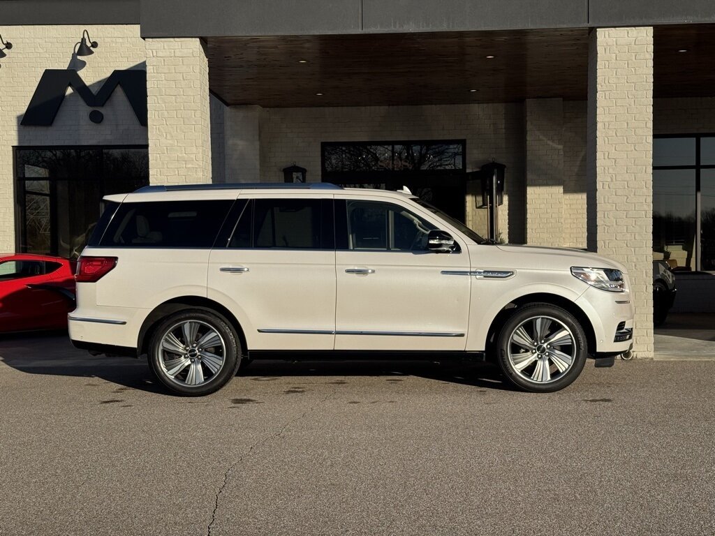 2018 Lincoln Navigator Reserve   - Photo 16 - Martin, TN 38237